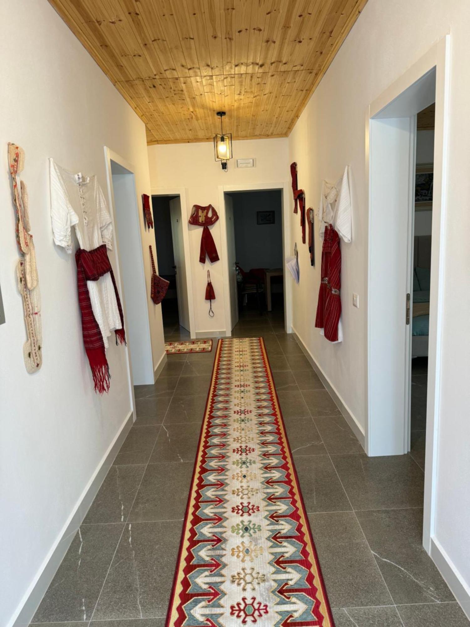 Apartament Qyteza &