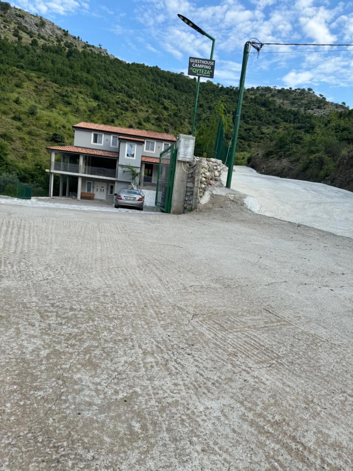 Qyteza & * Szkodra